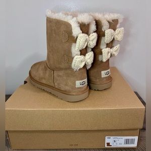 UGG Knitted Bow Boot